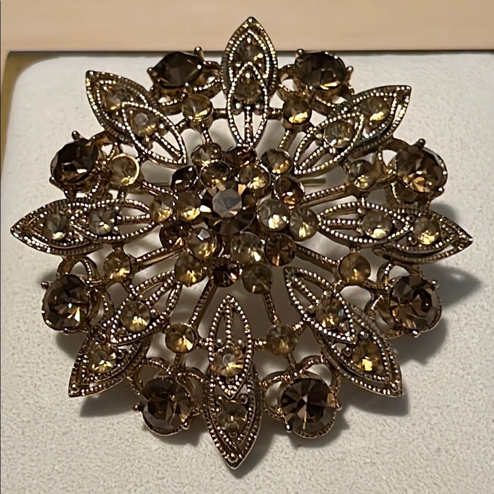 Liz Claiborne Gold and Brown Floral Brooch